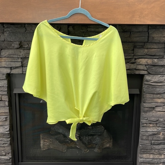 Fluorescent wide neck‎ or off the shoulder T-shirt - Picture 2 of 4